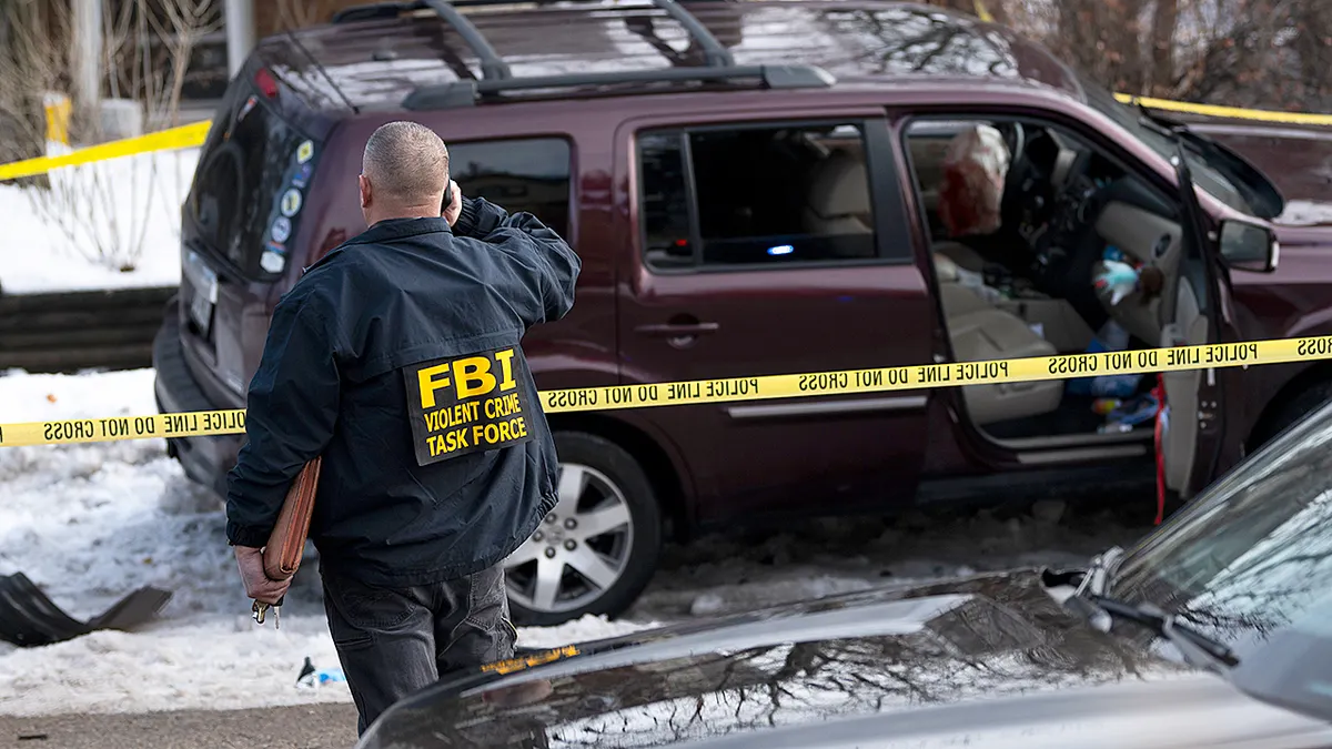 Slupani automobil na mjestu gdje je agent ICE-a upucao Renee Good.