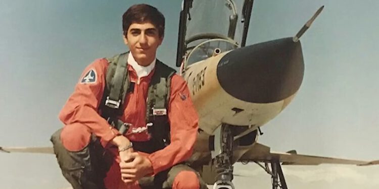 Može li kralj bez prijestolja ustati iz sjene: Je li dovoljno dobar za novog vođu Irana?