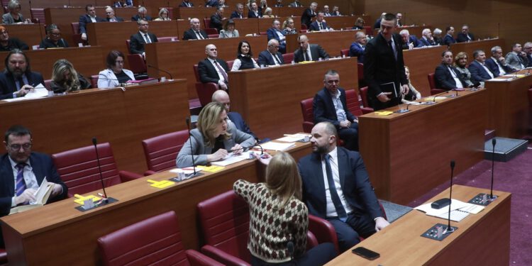 Sabor danas glasuje o Ćoriću: Potrebno je 76 ruku i postaje ministar financija
