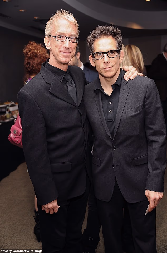 Problematični djed dvoje djece prvobitno je dobio veliki proboj preko svog prijatelja Bena Stillera (desno, na slici 2012.) koji ga je angažovao u Foxovoj skeč emisiji The Ben Stiller Show, Reality Bites, The Cable Guy, Permanent Midnight, Zoolander i Zoolander 2