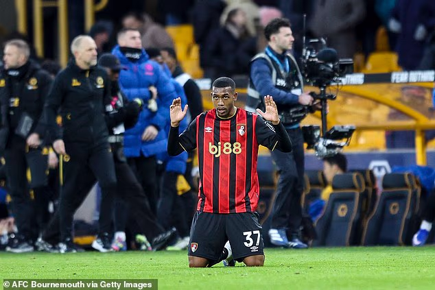 Potpisivanje klupskog rekorda Rayan, koji se ovog tjedna pridružio iz Brazila, impresionirao je s klupe