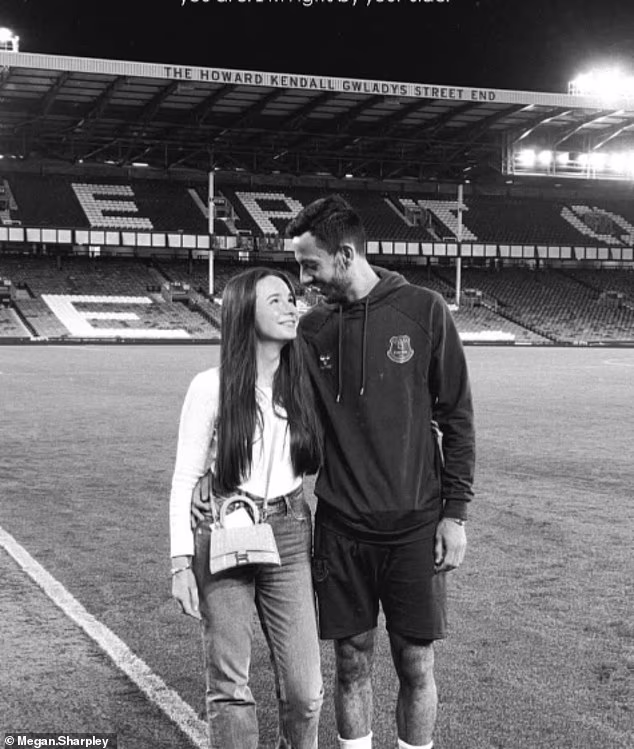 Sharpley je također otkrio da je McNeil ostao 'uznemiren' i u suzama nakon što je preseljenje propalo