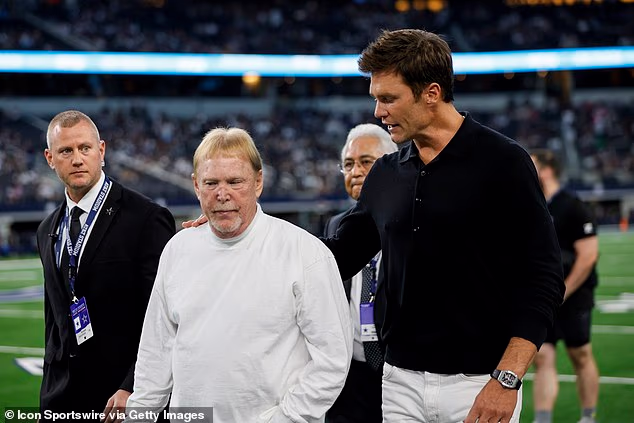 Legendarni bek je umjesto toga u potpunosti usredotočen na svoju ulogu suvlasnika Raidersa