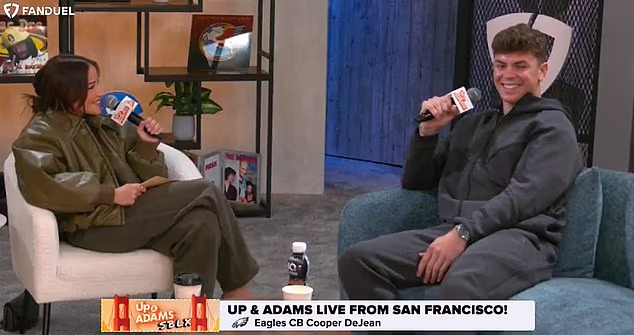 DeJean (desno) je bio ljut zbog priča o romansi s Nikki od Kay Adams (lijevo)