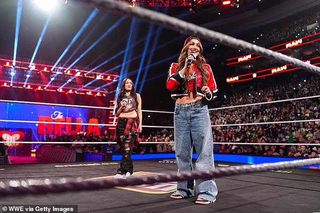 Bella je prošlog ponedjeljka prekinula šutnju o glasinama o DeJeanu na WWE nastupu u Philadelphiji