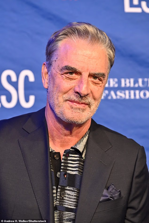 Na pitanje razgovara li još uvijek s Kim Cattrall — koja je odustala od ponovnog pokretanja — rekao je da joj je 'poželio sretan rođendan prije nekoliko mjeseci'