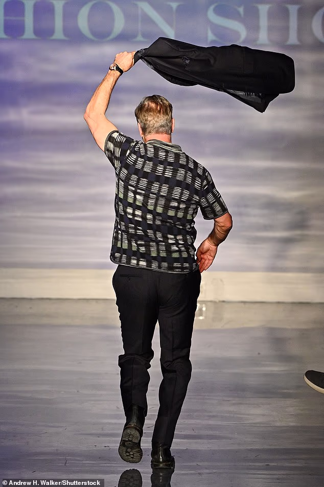 Činilo se da je oduševljen