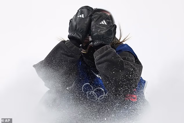 19-godišnjakinja je odjedrila kroz svoja prva dva skoka, ali nije imala rezultate potrebne da poremeti svoja tri najjača vozača