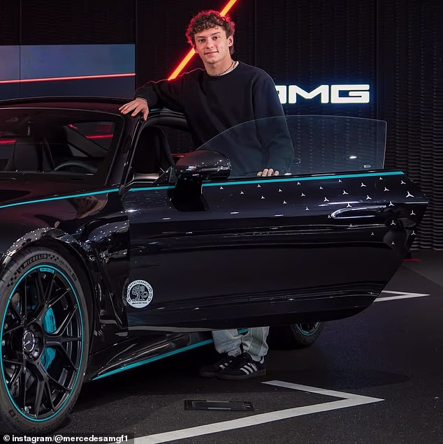 Antonelli je izašao neozlijeđen, ali izvještava o detaljima da je putanja pada bila 144 metra