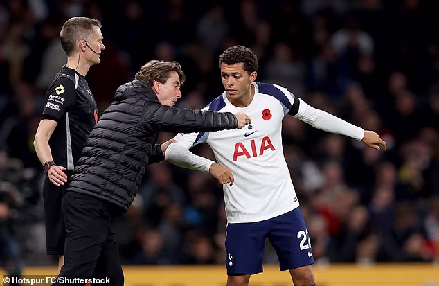 Frank je odlučio da Brennan Johnson ne igra na desnom krilu, odakle je prošle sezone zabio 18 golova i postao heroj Bilbaa