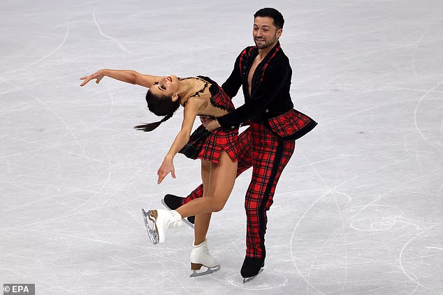 Nakon što su osvojili broncu na Europskom prvenstvu prošle godine, Fear i Gibson predstavljali su obećavajuću nadu za medalju za tim GB