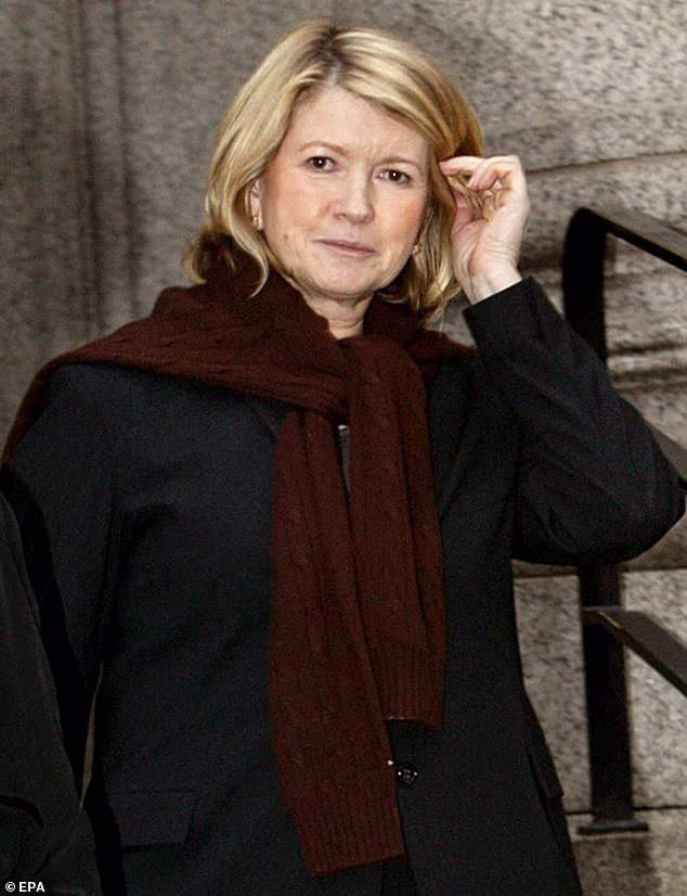 Skandal se razbuktao i Stewart je 2003. optužena, a 2004. osuđena za četiri kaznena djela povezana s trgovinom povlaštenim informacijama, iako se izjasnila da nije kriva i tvrdila da je nedužna čak i nakon osude; slikana je kako napušta federalni sud u New Yorku u ožujku 2004