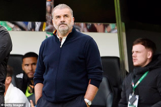 Postecoglou, kojeg je prošlog ljeta u Spursima zamijenio Frank, upitao je je li Danac znao što ga čeka kad je stigao jer je napadao nestabilnu prirodu kluba