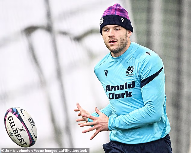 15. broj Lavova Blair Kinghorn izostavljen je iz momčadi Škotske za utakmicu s Engleskom i čini se da je jasno pokazao svoje nezadovoljstvo odlukom svog trenera