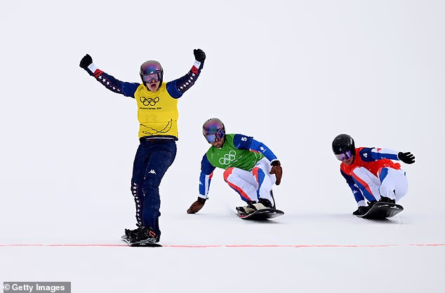 Pare je mislio da je pobijedio u utrci, ali na kraju su Francuzi Loan Bozzolo i Jonas Chollet prošli u polufinale