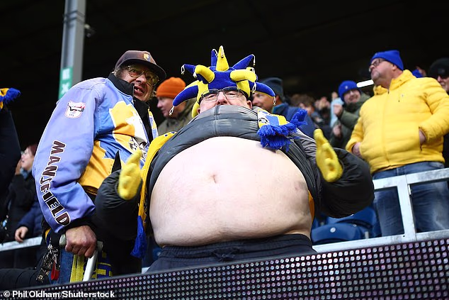 Gostujući navijači obožavali su život dok su gledali kako šanse njihovog protivnika u Premier ligi u FA kupu rastu.