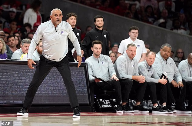 Država Kansas sada može tvrditi da nije dužna platiti njegov otkup nakon što ga je otpustila s razlogom