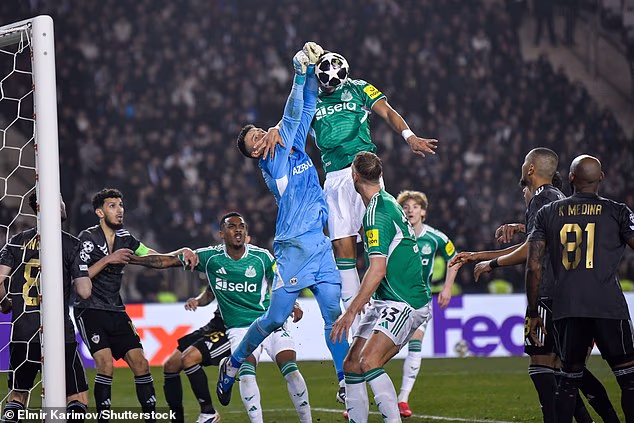 Mateusz Kochalski bio je najbolji igrač Qarabaga, a rezultat je mogao biti i gori