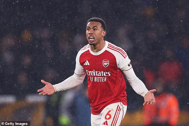 Gabriel je bijesan nakon što se zabunio s Davidom Rayom jer je Arsenal propustio vodstvo od dva gola