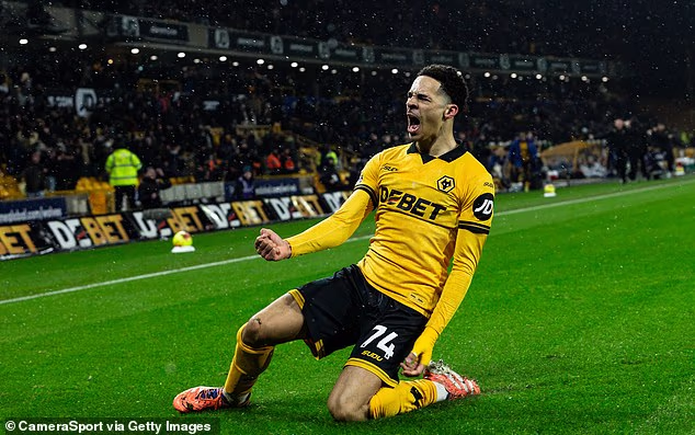 Debitant Tom Edozie postigao je izjednačujući pogodak u 94. minuti i odbio se od Riccarda Calafiorija na putu u