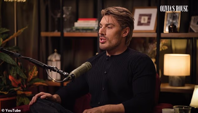 'Reći djeci bilo je grozno, a te sam noći mislio da je bolje imati tatu koji je mrtav nego gay', objasnio je.