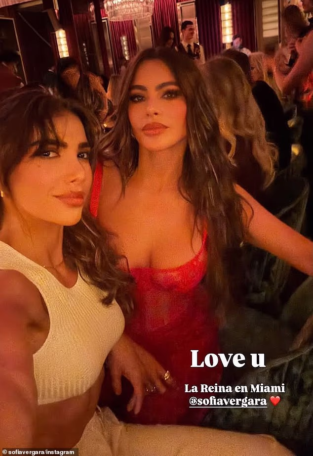 Vergara je pozirala s prijateljicom Natalijom Botero