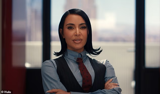 Prošle godine, reality zvijezda također se pridružila Naomi Watts, Glenn Close, Teyani Taylor, Niecy Nash i Sarah Paulson u Hulu seriji Ryana Murphyja All's Fair (vidi gore)