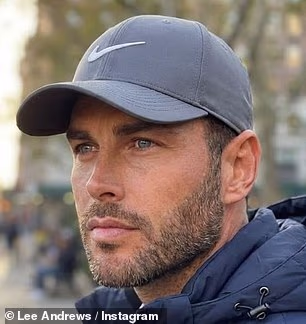 Njegova Instagram stranica često se sastoji od neprepoznatljivih slika