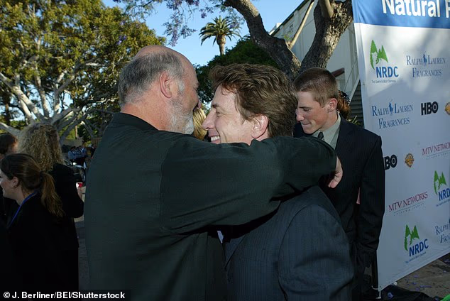 Prijatelji Rob i Martin grle se 2004