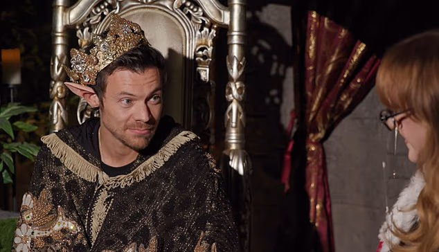 Pjevač (31), koji trenutno promovira svoj novi album Kiss All The Time, Disco Occasionally, našalio se da je koristio aplikaciju za spojeve kako bi nastavio talijanski