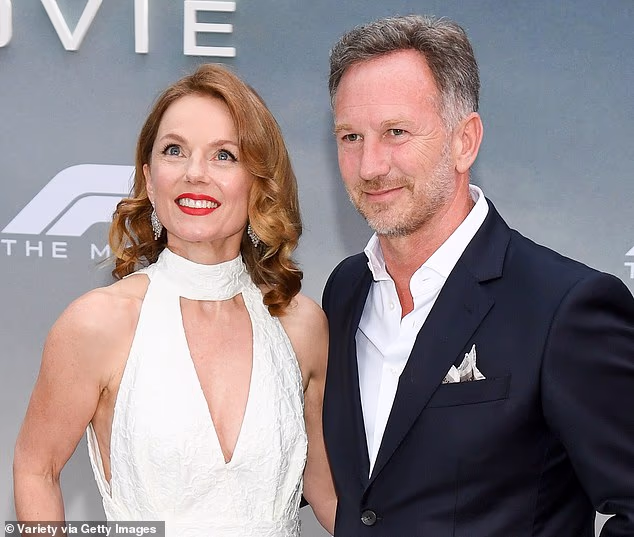 Spajsica Halliwell stala je uz svog supruga (desno) dok je bio predmet interne istrage