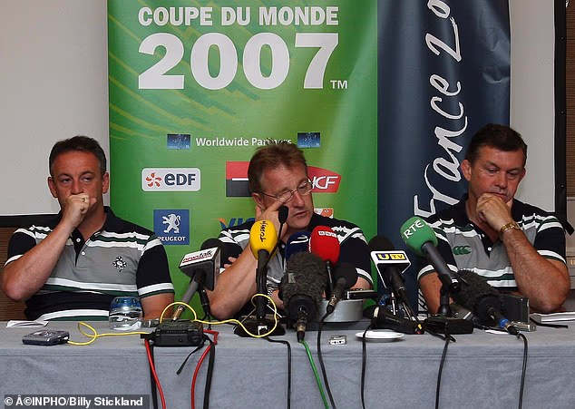 Pad i ispadanje: Eddie O'Sullivan dobio je novi ugovor prije Svjetskog prvenstva 2007. samo da bi visoko cijenjena irska momčad ispala u fazi bazena, a trener je nedugo zatim otišao