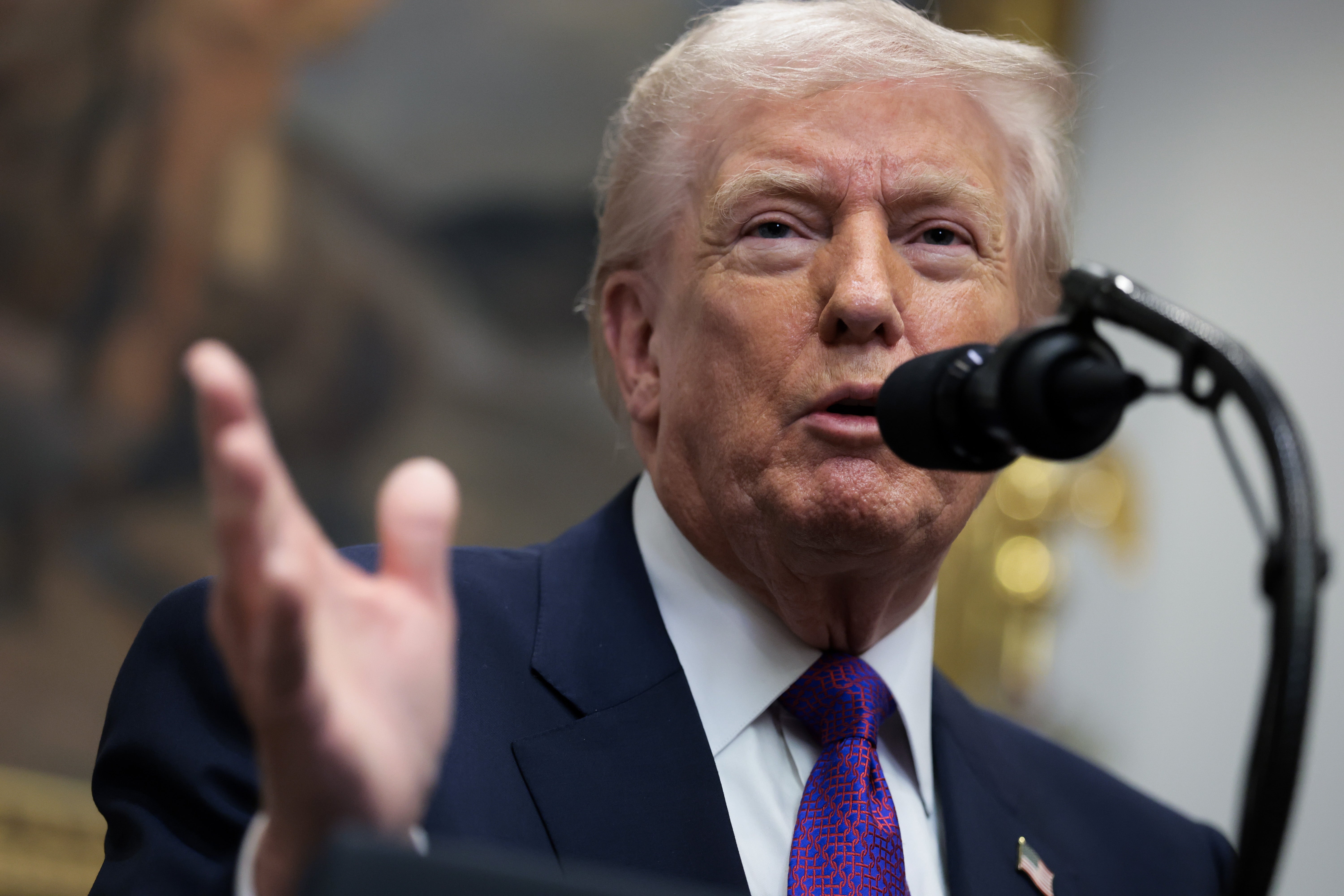 Bivši predsjednik Obama oštro je kritizirao predsjednika Donalda Trumpa zbog njegovih planova da odustane od Nalaza o ugroženosti iz 2009., koji podupire veliki dio klimatskih zakona zemlje