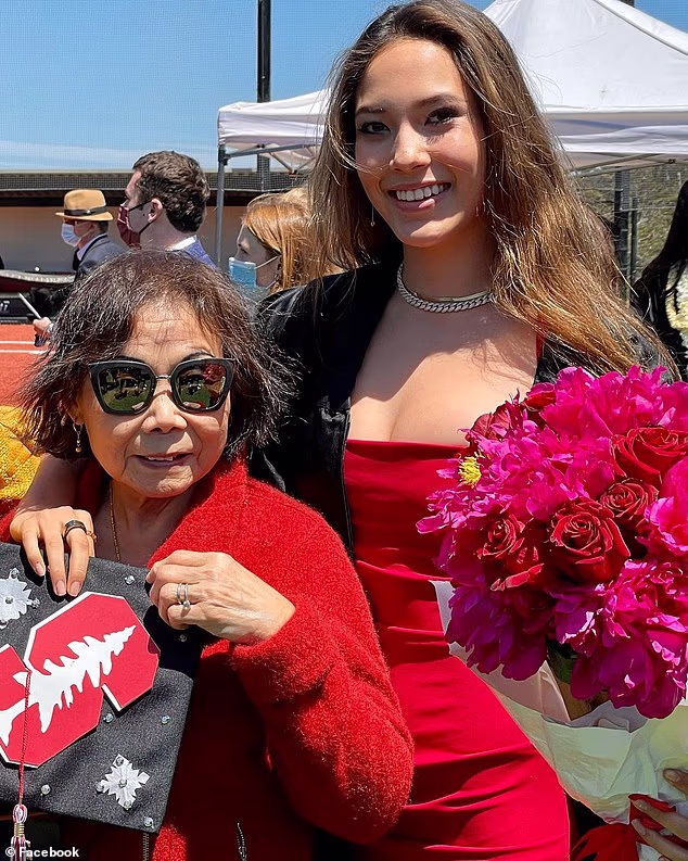 22-godišnjakinja je saznala da joj je baka preminula nekoliko trenutaka nakon što je bila na vrhu postolja