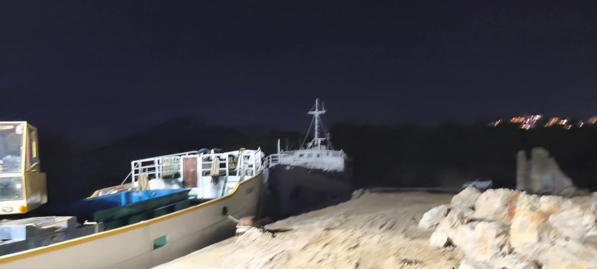 Ponovno krađa s "Tijata", ovog puta nestao kabel za priključivanje na struju!