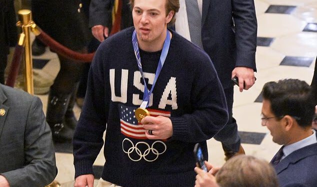 Američka hokejaška zvijezda ispričava se što se nasmijala omalovažavajućoj šali Donalda Trumpa o američkoj ženskoj reprezentaciji