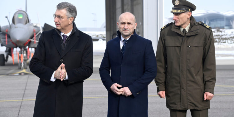 Anušić zadao do sada najteži udarac Milanoviću: Predsjednik potpuno nemoćan