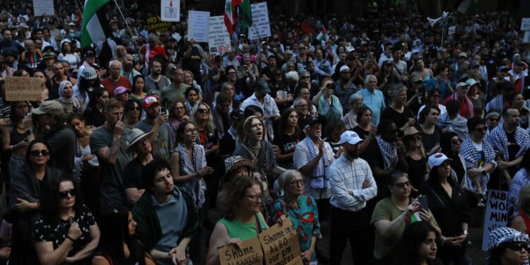 Australija poziva na suzdržanost nakon sukoba u Sydneyu usred posjeta izraelskog predsjednika Isaaca Herzoga