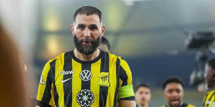 Benzema iz Al-Ittihada u rivalski Al-Hilal, navijač mu spalio majicu