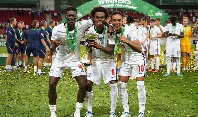 Bivša zvijezda Chelseaja, 22, ‘spreman je napustiti Englesku i promijeniti svoju međunarodnu vjernost kako bi igrao na Svjetskom prvenstvu’ – unatoč osvojenom U19 Euru 2022.