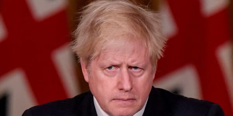 Bivši premijer Boris Johnson kaže da bi Velika Britanija trebala odmah poslati neborbene trupe u Ukrajinu