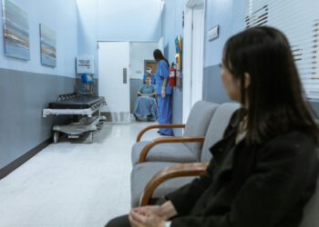 Bolničari čuli kuckanje na prozoru: Šokirali su se što ih je dočekalo
