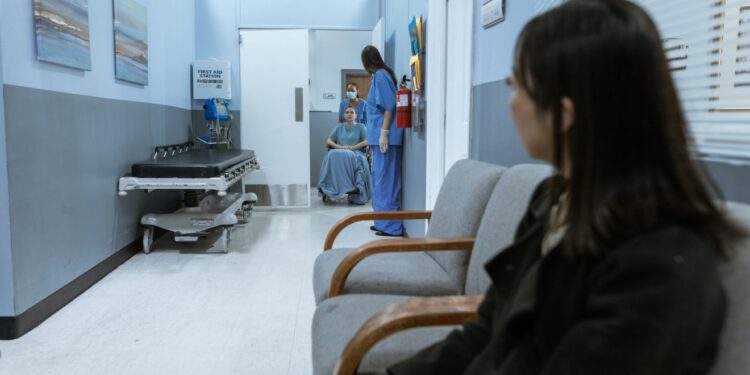 Bolničari čuli kuckanje na prozoru: Šokirali su se što ih je dočekalo