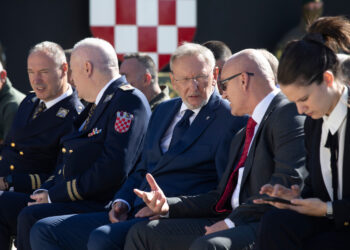 Božinovićeva tajanstvena suradnica s tri stana u Zagrebu: Žestoko se obrušila Thompsona zbog ZDS-a