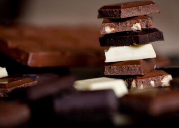 Cijena kakaovca pada, a čokolada sve skuplja: “Potkradaju nas”