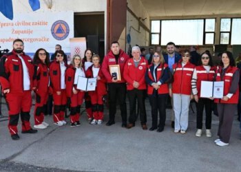 Civilna zaštita ŽZH nagradila Viktora Grbavca za dugogodišnji doprinos