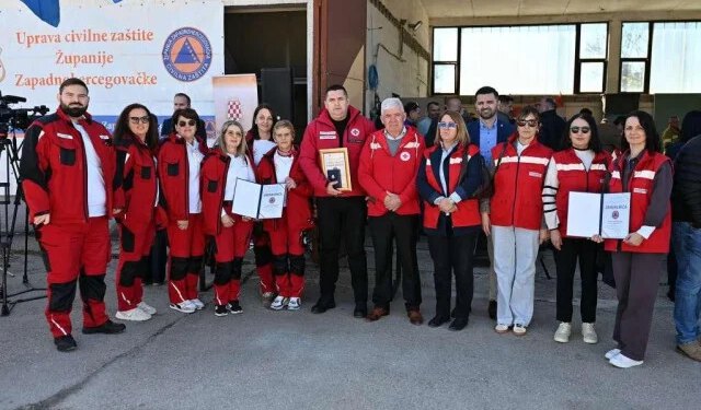 Civilna zaštita ŽZH nagradila Viktora Grbavca za dugogodišnji doprinos