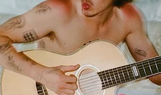 Cruz Beckham puni 21 godinu! David Beckham proglasio je sina ‘žestoko odanim obitelji i prijateljima’ s slabo prikrivenim osvrtom na stalnu otuđenost Brooklyna dok vodi tribine