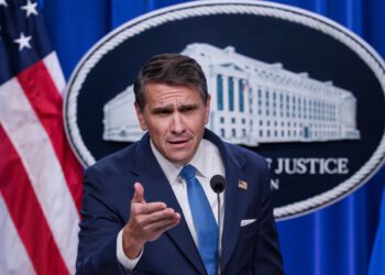 DOJ brzo otpušta odvjetnika odabranog da preuzme mjesto tužiteljice Virginije od Trumpove izabranice Lindsey Halligan