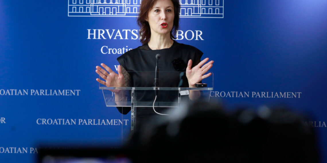 Dalija Orešković: ‘Thompson majicom sa zatvorskim brojem promovira terorizam’